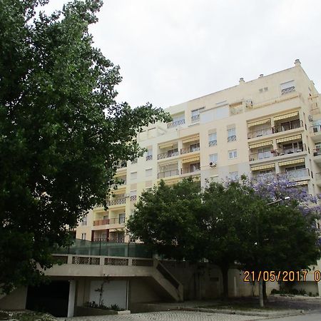 Edificio Canoa Armacao de Pera Exterior photo